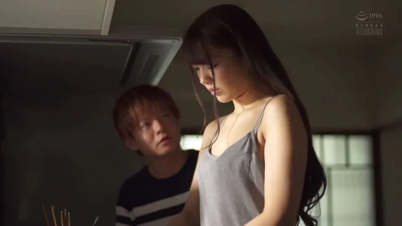 Anh rể nắc cô em người vợ đang thương tâm vì thất tình