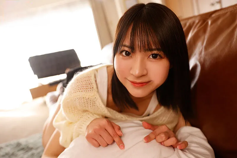 Chị gái lần đầu có any còn nhiều ngỡ ngàng nên mượn cây hàng thằng em tập trước